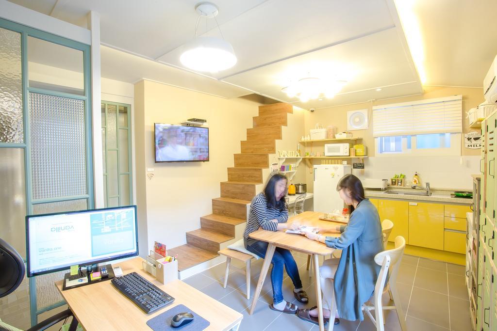 Hostel Vanilla 1 Dongdaemun Seoul Exterior photo